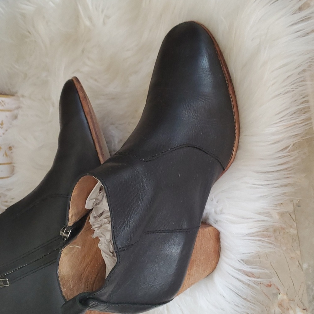 Madewell Brenner black leather ankle bootie size 8 - Picture 9 of 16